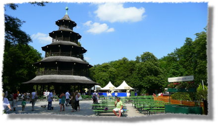 der Chinesische Turm im Englischen Garten...